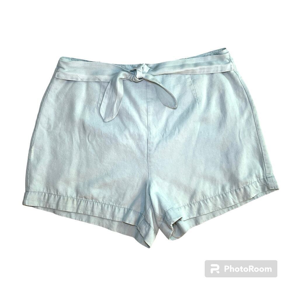 Cupcakes & Cashmere Tencel Sky Blue Belted Shorts Size 2